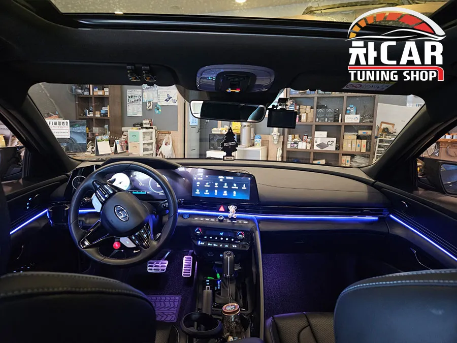 Hyundai Elantra Ambient Lighting Review — Enhanced Interior Ambia photo 2