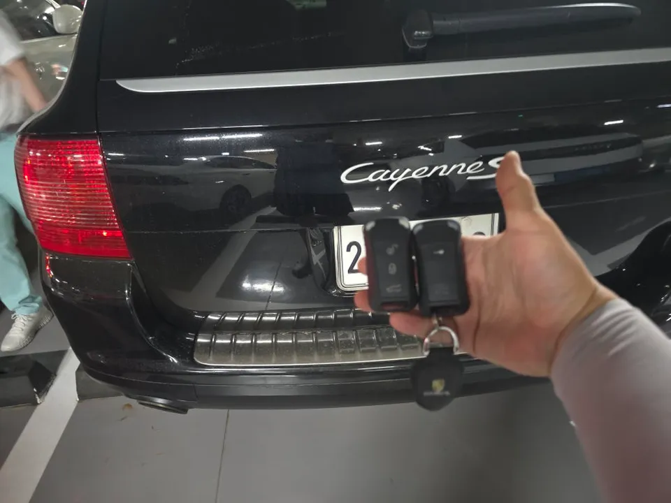 Porsche Cayenne oem options installation result