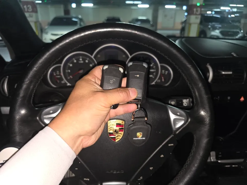 Porsche Cayenne OEM Options Retrofit Review photo 2