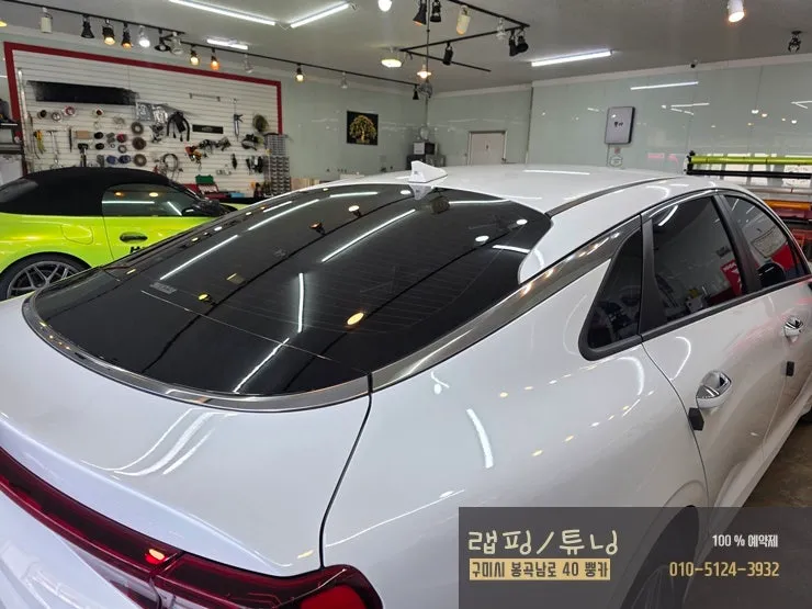 Kia K5 DL3のウィンドウモールラッピング事例 施工写真 2-1