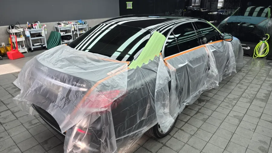 Mercedes-Benz E-Class window tinting installation result