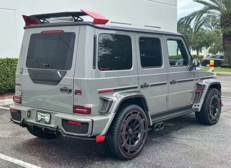 Mercedes-Benz G-Wagon body kit - Mercedes-Benz G-Wagon Body Kit Installation Review photo 4
