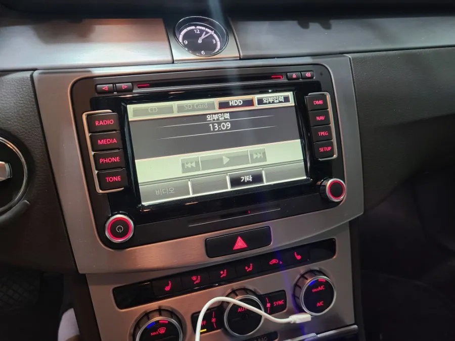 Volkswagen CCのAndroid Auto・CarPlay取付事例 施工写真 1-1