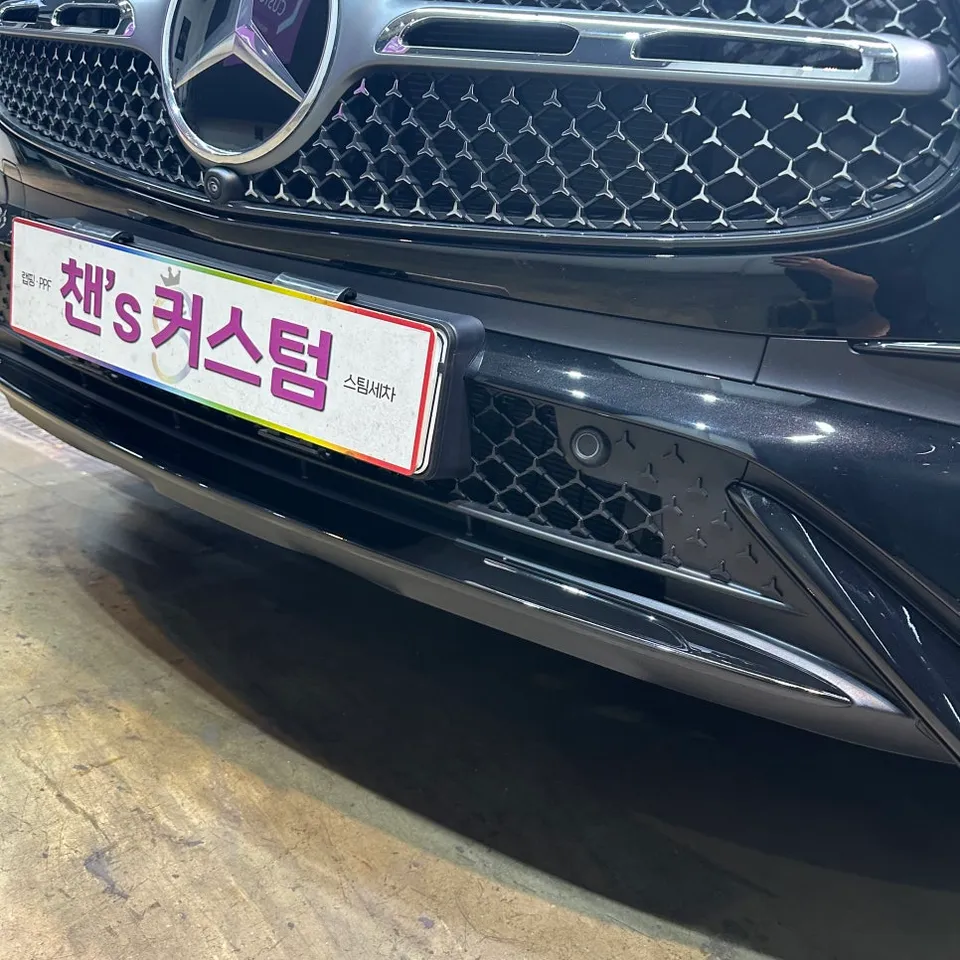 Mercedes-Benz GLCのカーラッピング事例｜費用目安・仕上がり 施工写真 1-3