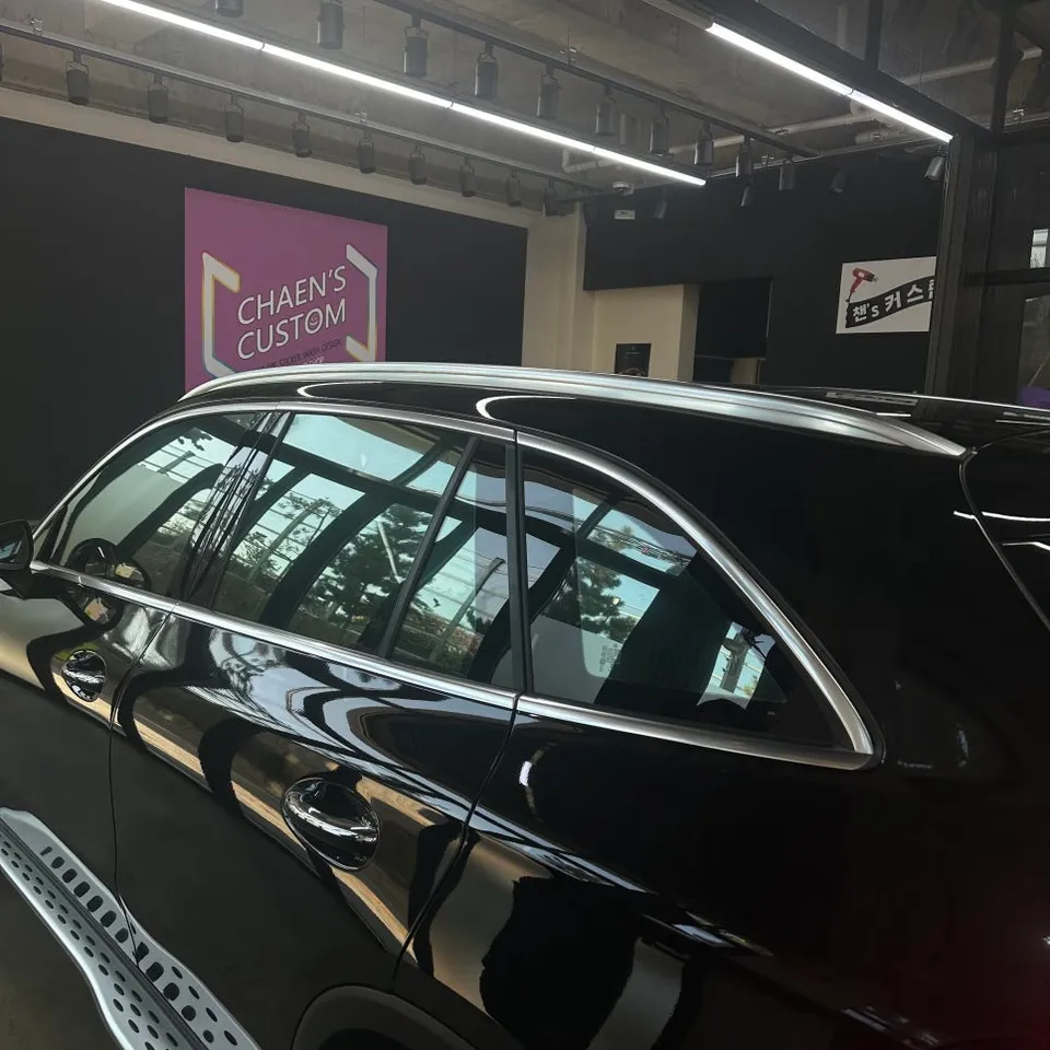 Mercedes-Benz GLCのカーラッピング事例｜費用目安・仕上がり 施工写真 2-3