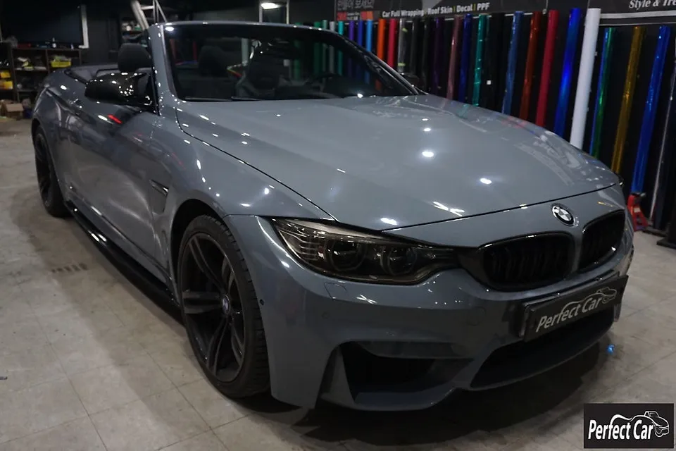 BMW M4 F82のカーラッピング事例|費用目安・仕上がり 施工写真 2-1