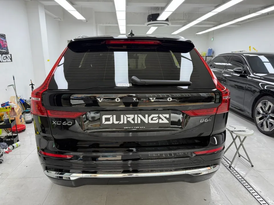 Volvo XC60 vinyl wrap - Volvo XC60 Vinyl Wrap Review: Chrome Delete Cost & Results photo 3