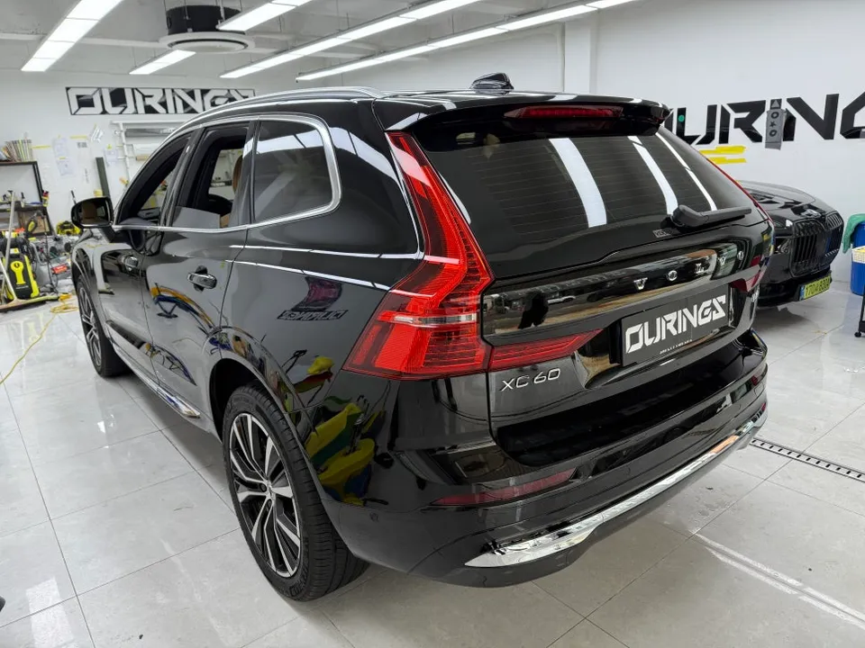 Volvo XC60 vinyl wrap - Volvo XC60 Vinyl Wrap Review: Chrome Delete Cost & Results photo 4