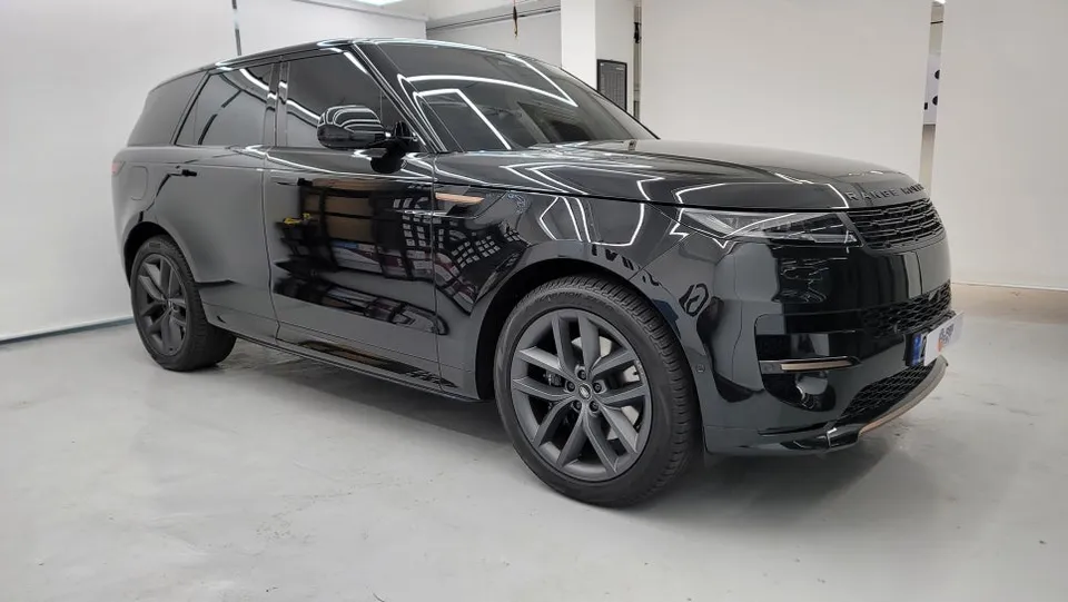 Audi RSのカーフィルム施工事例|費用目安・仕上がり 施工写真 2-2