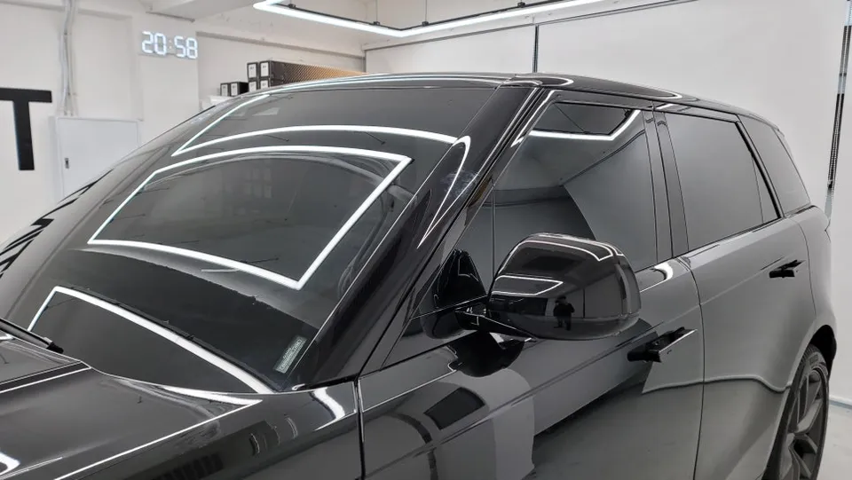 Audi RSのカーフィルム施工事例|費用目安・仕上がり 施工写真 1-3