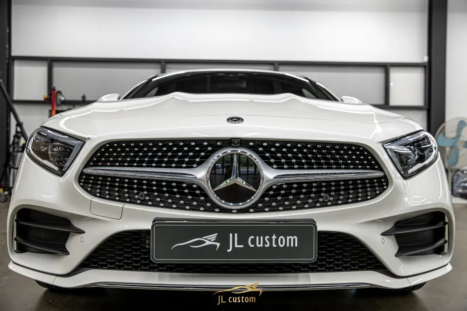 Mercedes-Benz CLS Body Kit & Aero Parts Review — Enhanced Style photo 2
