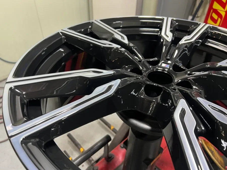 BMW X6のホイールリペア・塗装事例 施工写真 4-2
