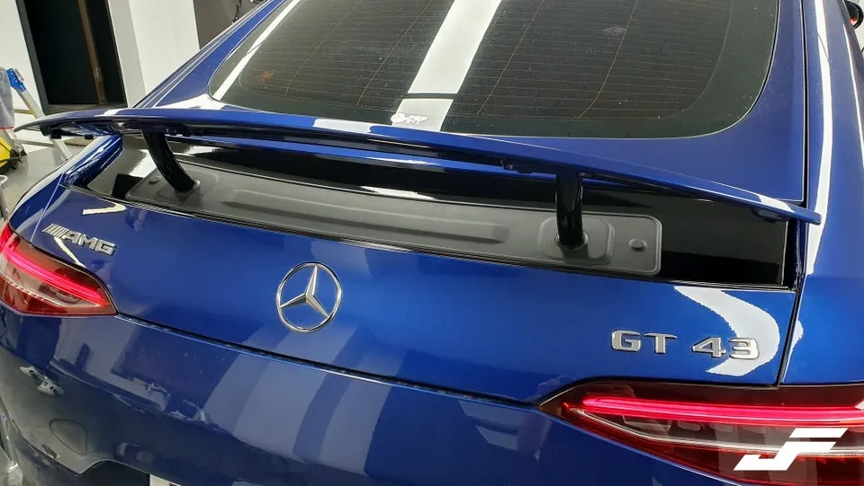 Mercedes-Benz AMG GT 43 カーラッピング事例|費用目安・仕上がり 施工写真 2-3