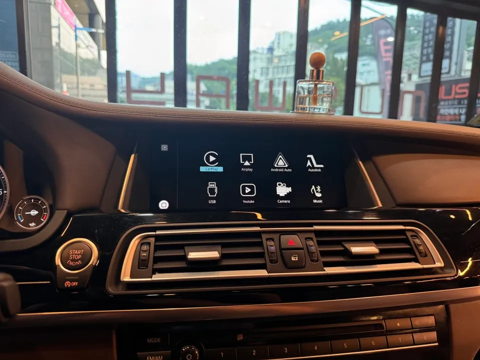 BMWのAndroid Auto・CarPlay取付事例 施工写真 2-1
