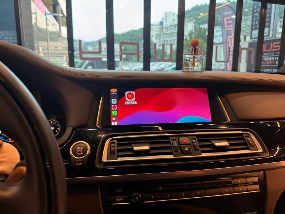 BMWのAndroid Auto・CarPlay取付事例 施工写真 3-2