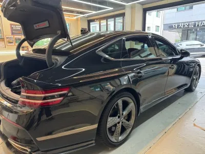 Genesis G80 ambient lighting - Genesis G80 Ambient Lighting Review — Enhanced Interior Mood photo 4