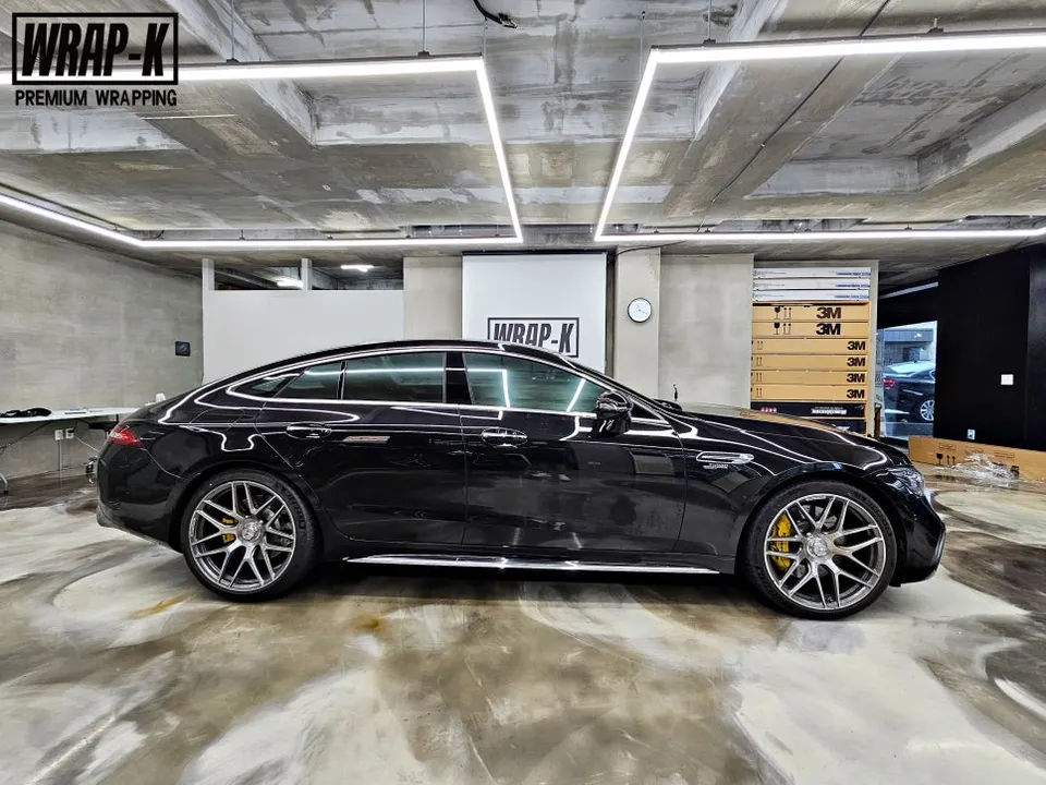 AMG GT 43のカーラッピング事例|クローム除去で印象激変 施工写真 2-1