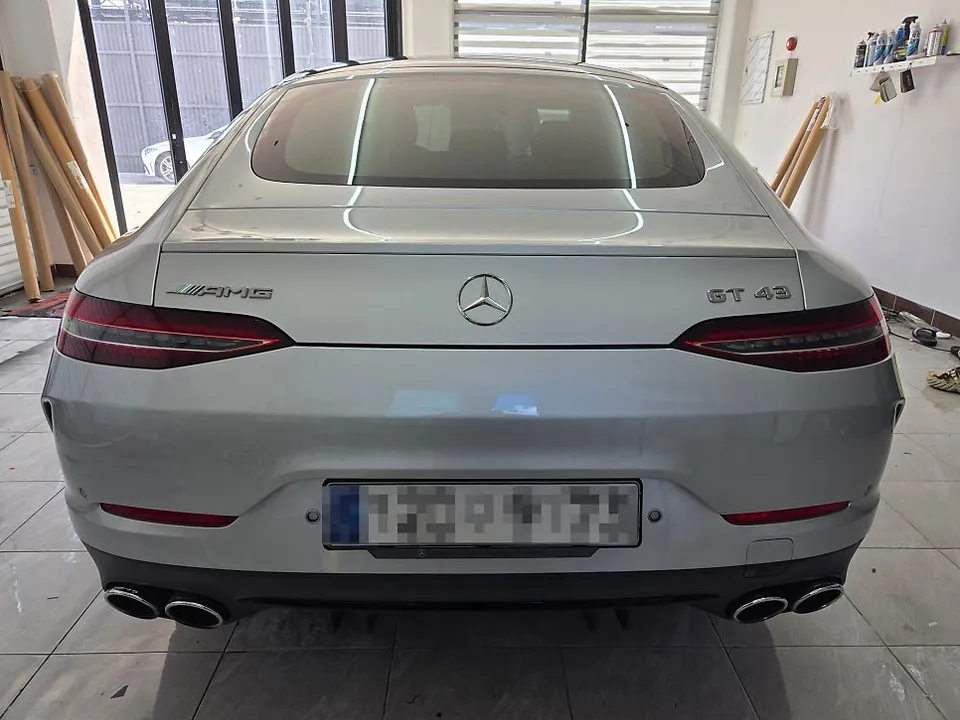 Mercedes-Benz AMG GT 43のカーラッピング事例|費用目安・仕上がり 施工写真 2-1
