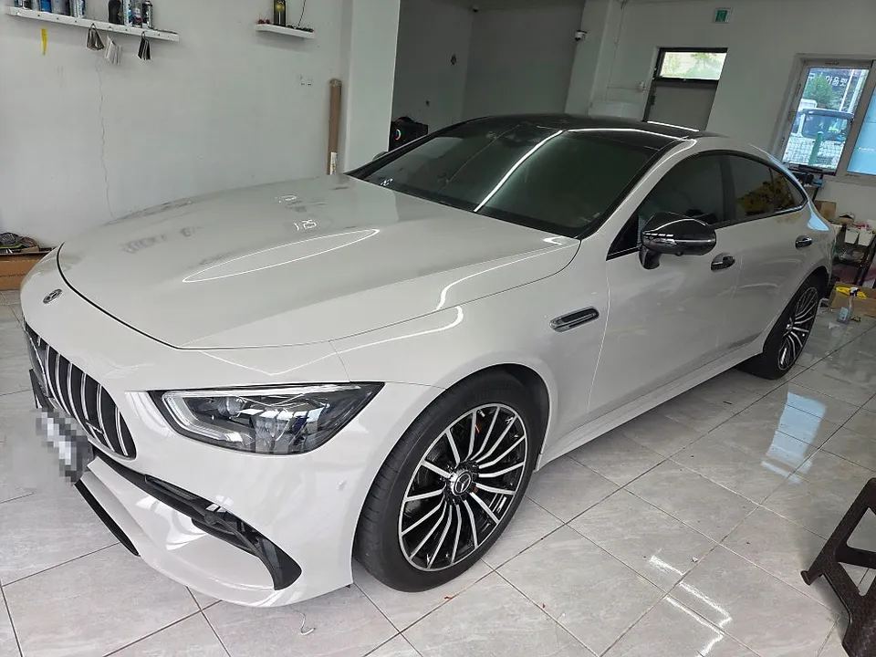 Mercedes-Benz AMG GT 43のカーラッピング事例|費用目安・仕上がり 施工写真 3-3