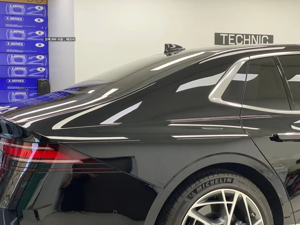 Genesis G90 PPF施工事例:費用目安と仕上がり 施工写真 3-1