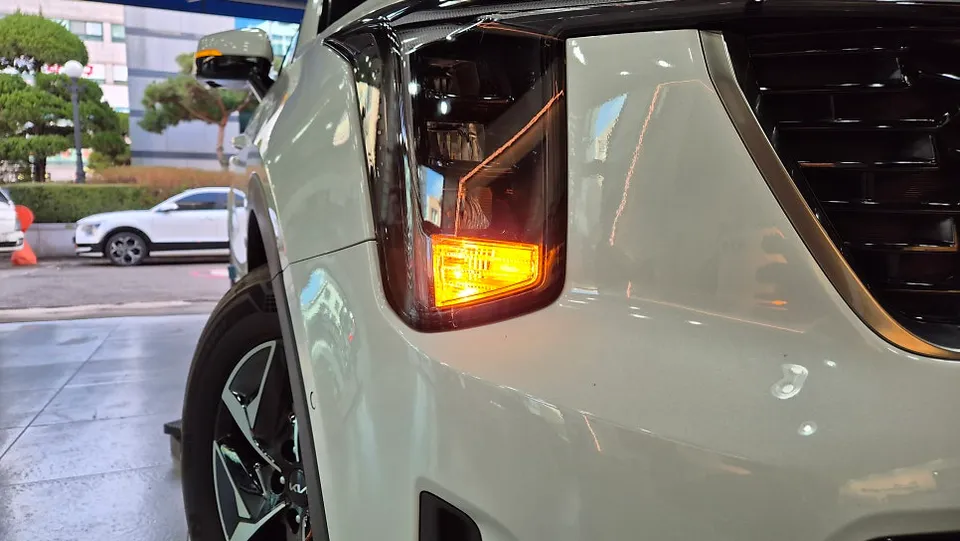 Kia Sorento MQ4 lighting upgrade - Kia Sorento MQ4 Lighting Upgrade Review: Cost & Results photo 3