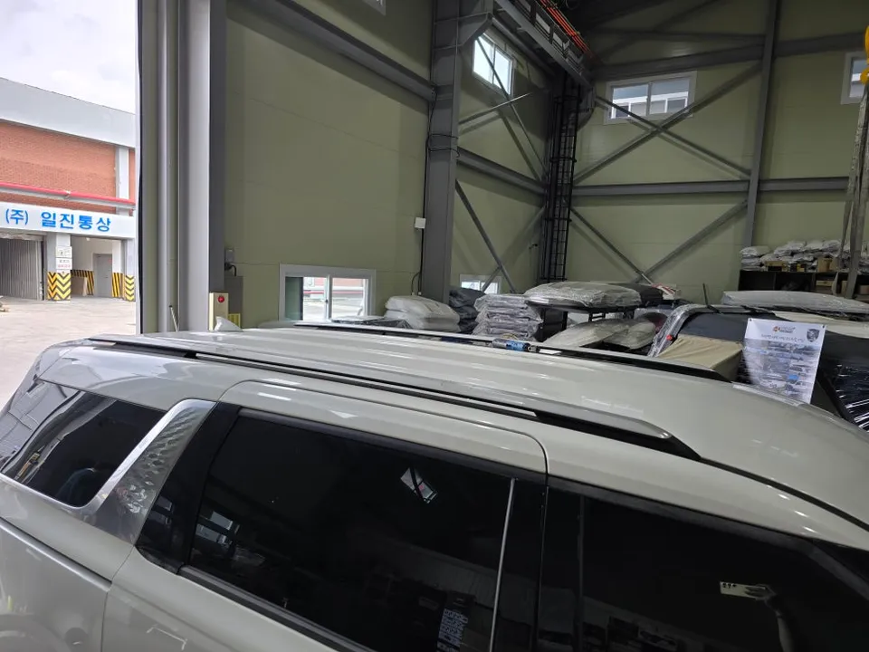 Kia Carnival 4th Gen car accessories - Kia Carnival 4th Gen Car Accessories Installation Review — Cost photo 3