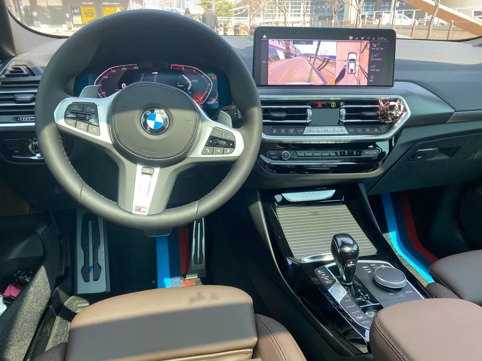 BMW X3のカーラッピング事例｜費用目安・仕上がり 施工写真 1-2