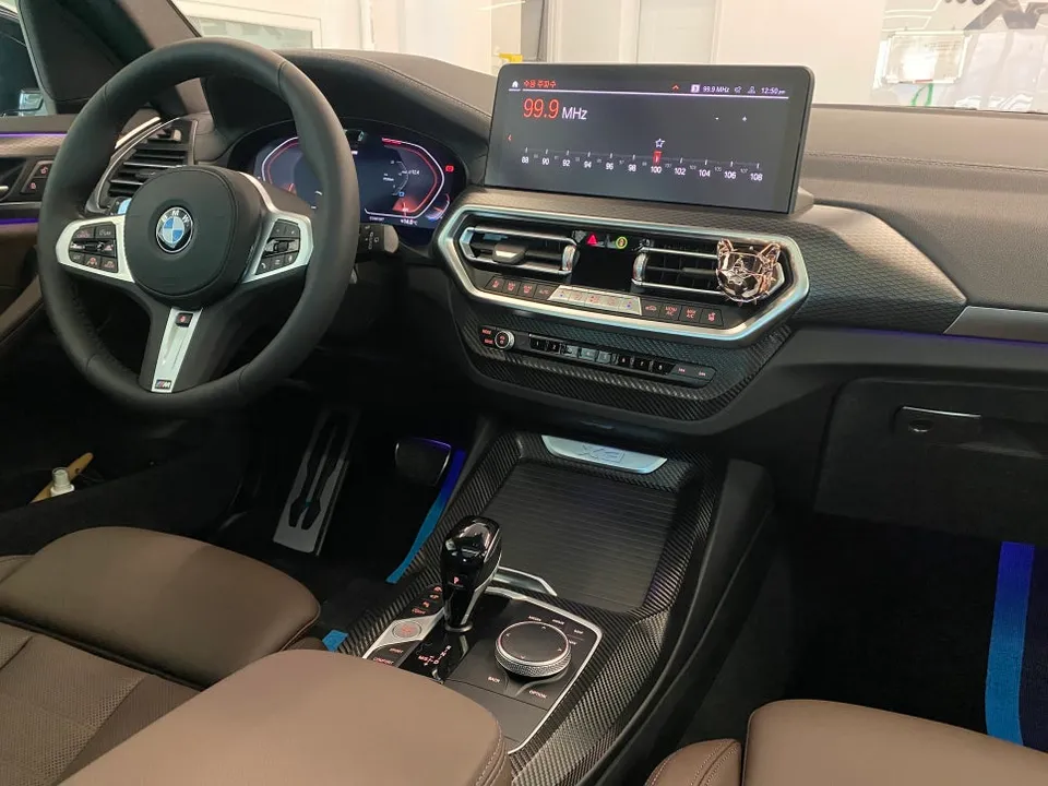 BMW X3のカーラッピング事例｜費用目安・仕上がり 施工写真 1-3