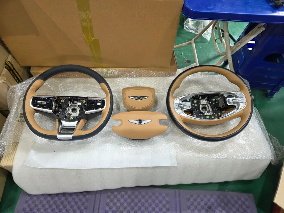 Genesis GV80 steering wheel - Genesis GV80 Custom Steering Wheel Upgrade: Enhanced Grip & Tech photo 5