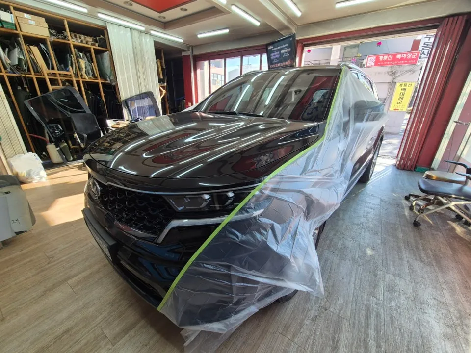 Kia Sorentoのカーフィルム施工事例｜費用目安・仕上がり 施工写真 1-3