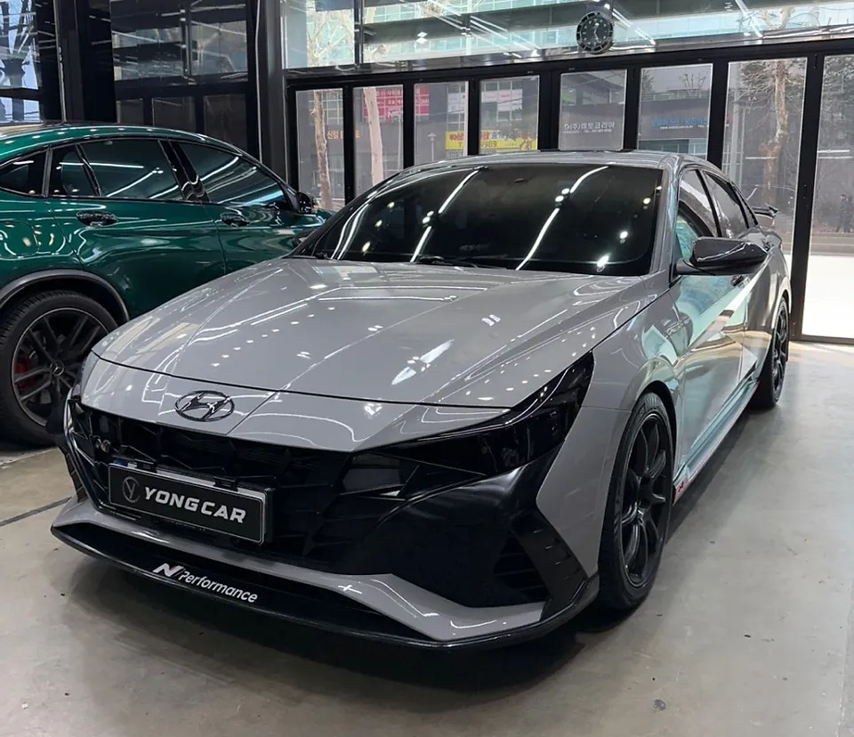 Hyundai Elantra Nのカーラッピング事例｜費用目安・仕上がり 施工写真 1-1