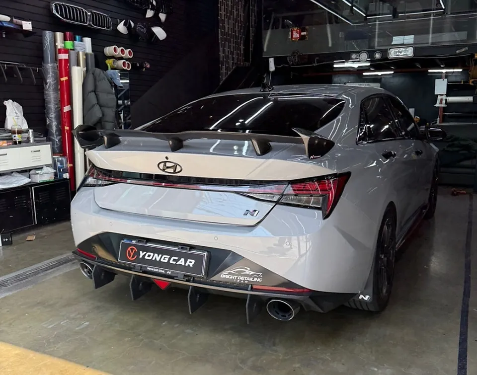 Hyundai Elantra Nのカーラッピング事例｜費用目安・仕上がり 施工写真 3-1