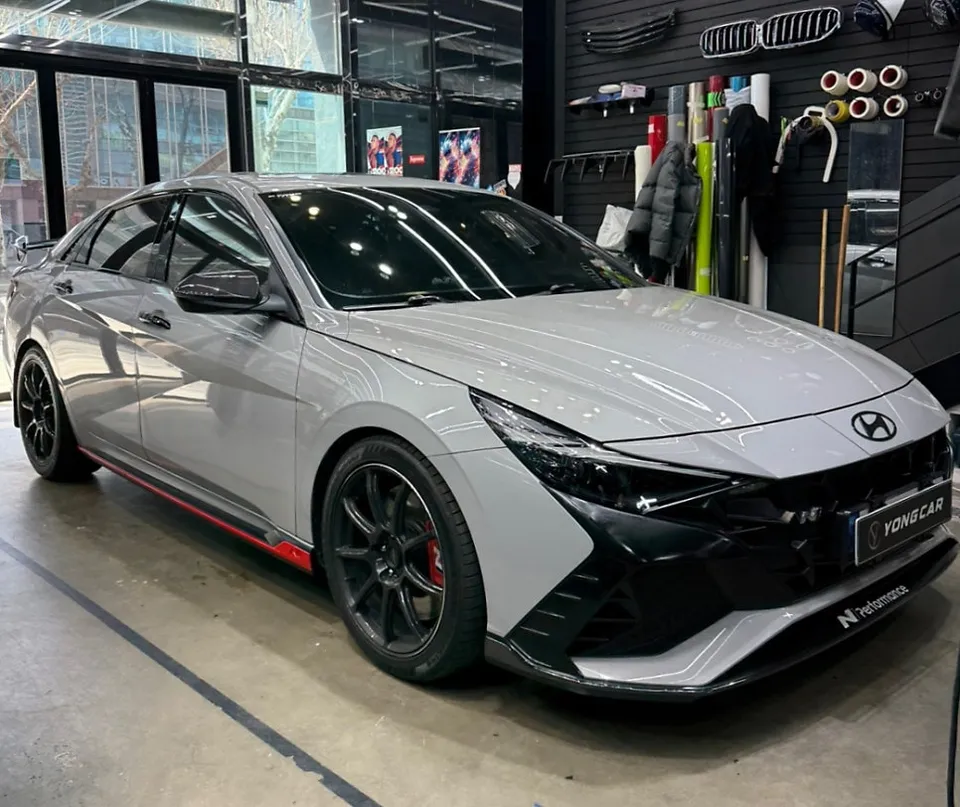 Hyundai Elantra Nのカーラッピング事例｜費用目安・仕上がり 施工写真 4-1