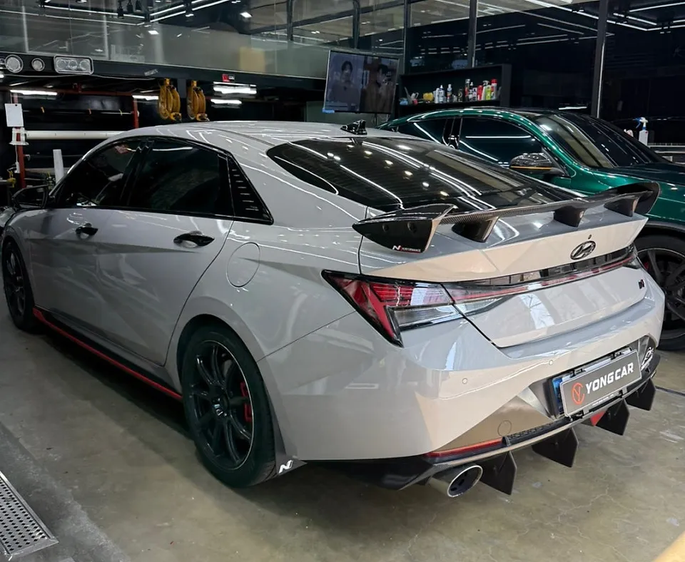 Hyundai Elantra Nのカーラッピング事例｜費用目安・仕上がり 施工写真 1-2