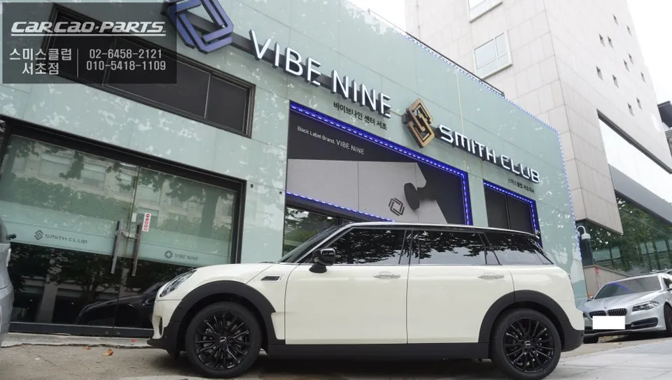 MINI ClubmanのAndroid Auto・CarPlay取付事例 施工写真 1-3
