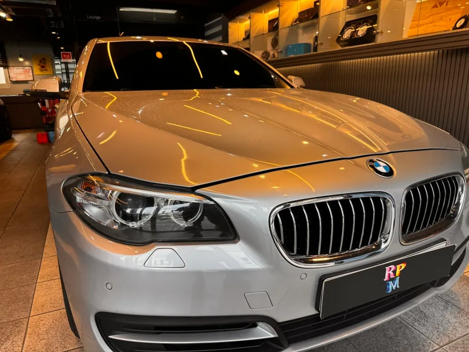 BMW 5 Series F10 steering wheel installation result