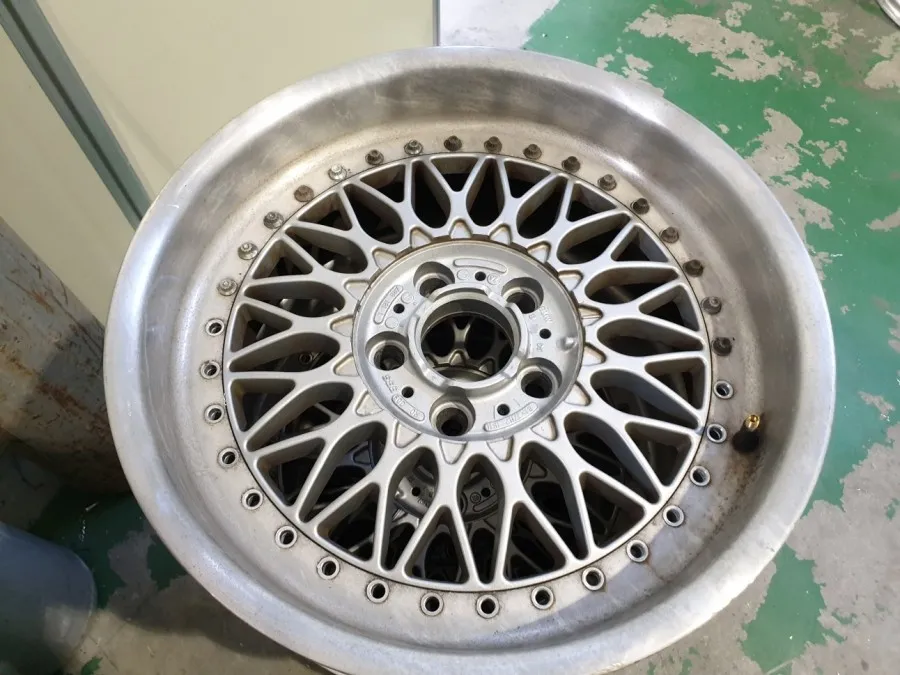 BMW 5 Series wheel repair - BMW 5 Series Wheel Repair & Painting Review photo 4