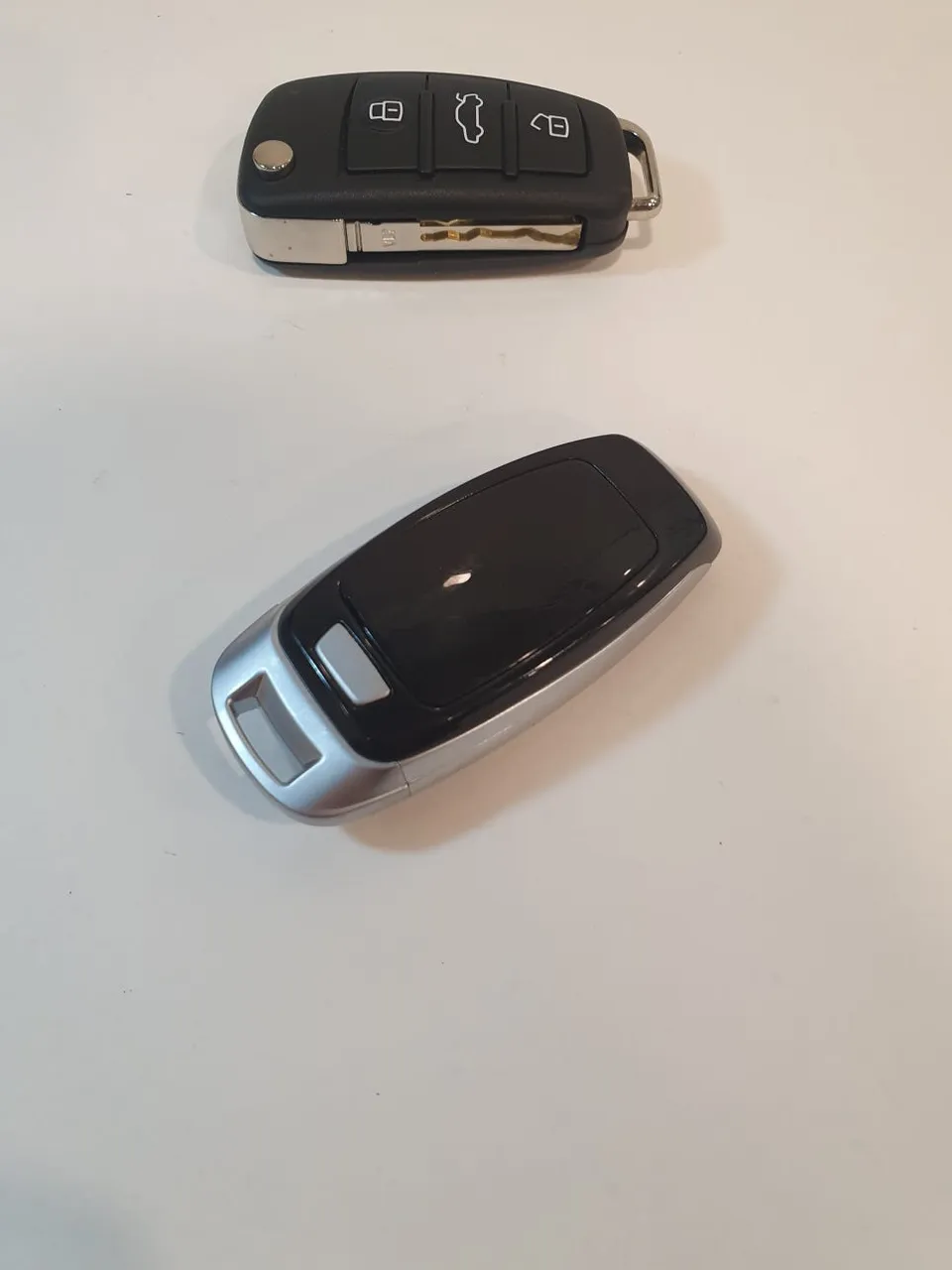 Audi Q3 oem options - Audi Q3 OEM Options Retrofit Review — Smart Key Upgrade photo 4