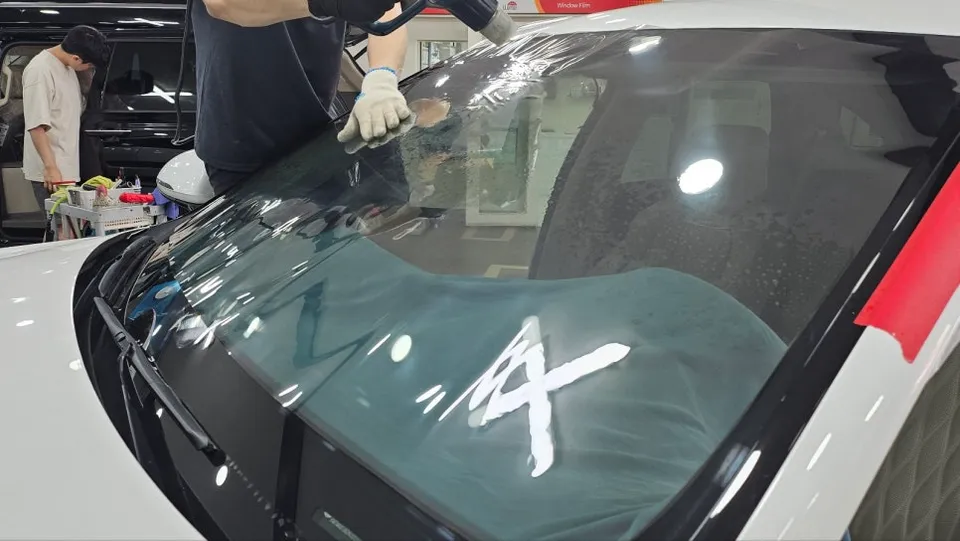 Genesis GV70 PPF施工事例|費用目安と仕上がり 施工写真 1-2