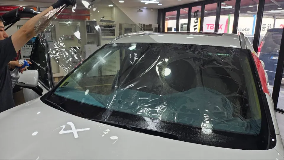Genesis GV70 PPF施工事例|費用目安と仕上がり 施工写真 3-2