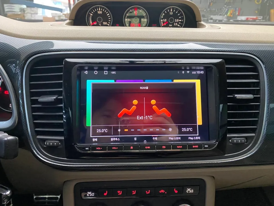 VolkswagenのAndroid Auto・CarPlay取付事例 施工写真 4