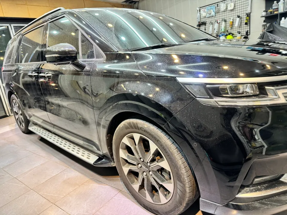 Kia Carnival ceramic coating installation result