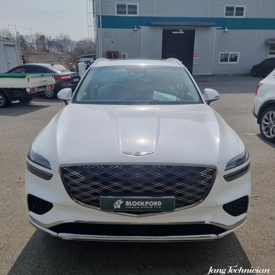 Genesis GV70 window tinting - Genesis GV70 Window Tinting Review — Premium Finish photo 3