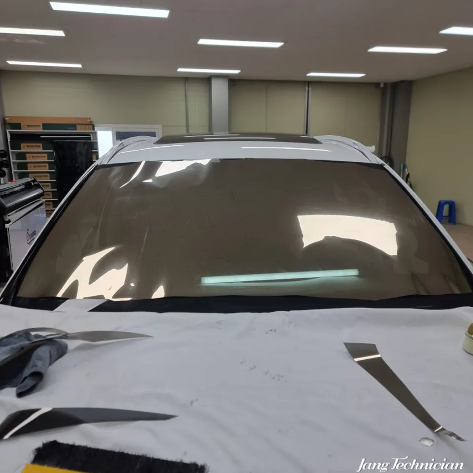 Genesis GV70 window tinting - Genesis GV70 Window Tinting Review — Premium Finish photo 4