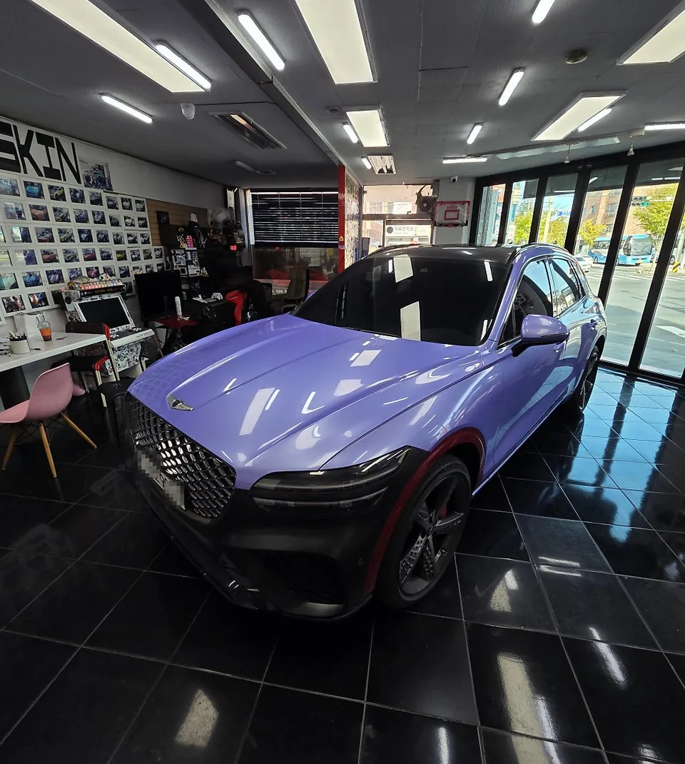 Genesis GV70 vinyl wrap - Genesis GV70 Vinyl Wrap Review: Diamond Silver Cost & Results photo 3