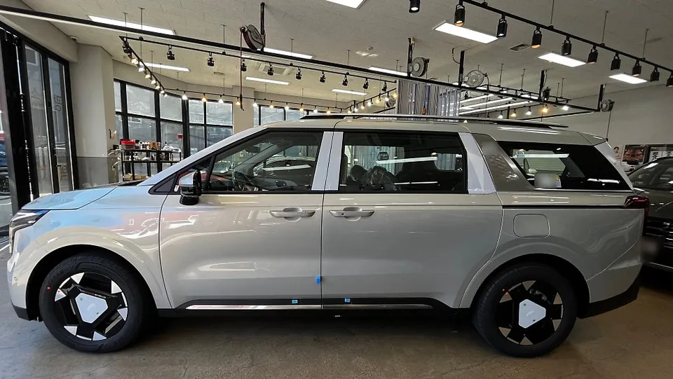 Kia Carnival new car package - Kia Carnival New Car Package Review: Under $40 Cost photo 3