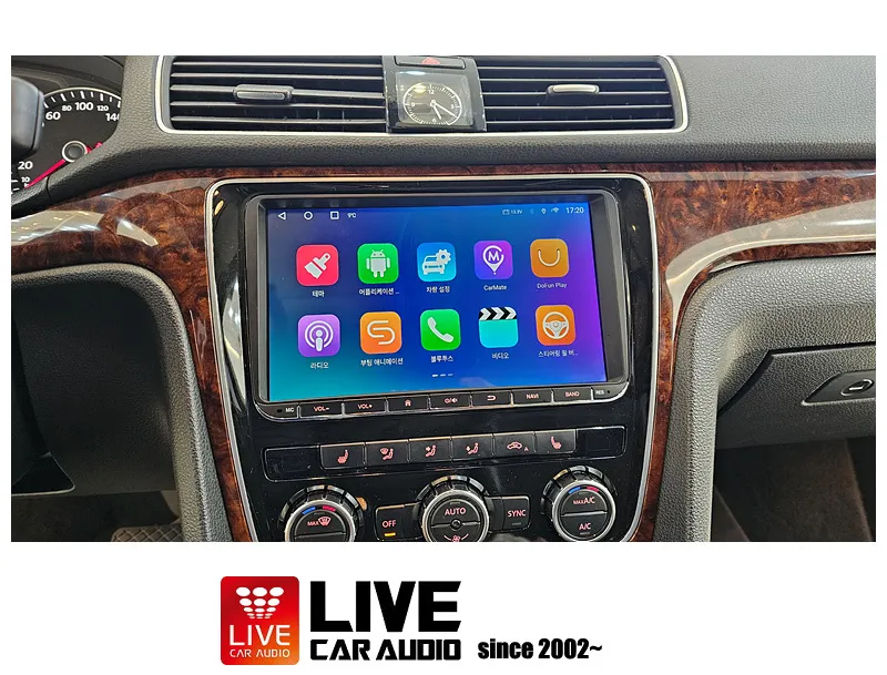 Volkswagen PassatのAndroid Auto・CarPlay取付事例 施工写真 3-1