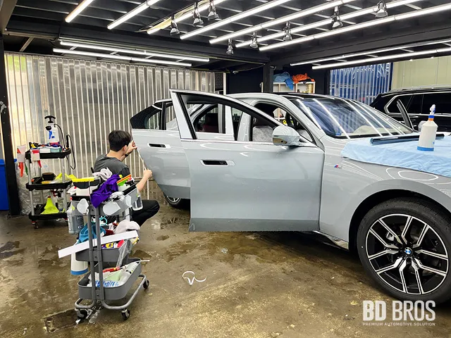 BMW 7 Series G11/G12のカーフィルム施工事例｜費用目安・仕上がり 施工写真 2