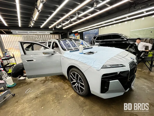 BMW 7 Series G11/G12のカーフィルム施工事例｜費用目安・仕上がり 施工写真 3