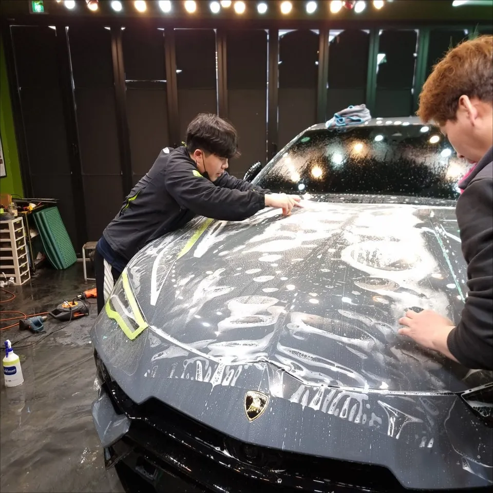 Lamborghini Urus PPF施工事例|韓国での実例と費用目安 施工写真 2-2